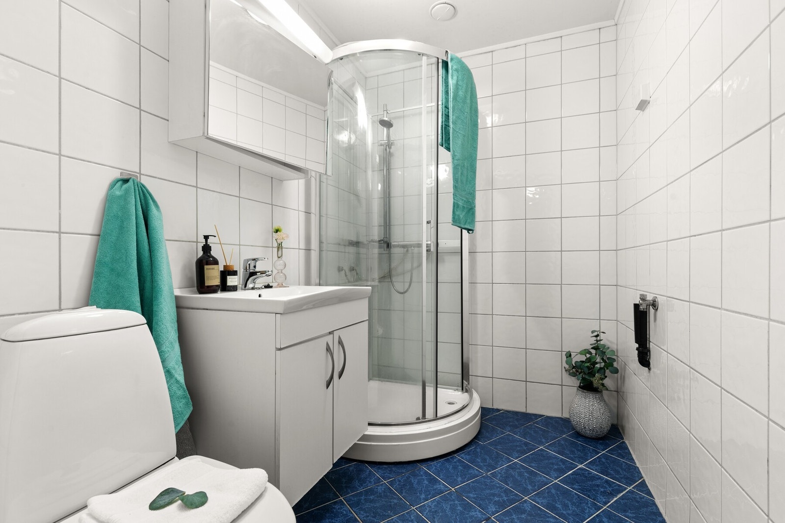 Eldre bad med oppussingsbehov. Galleribilde