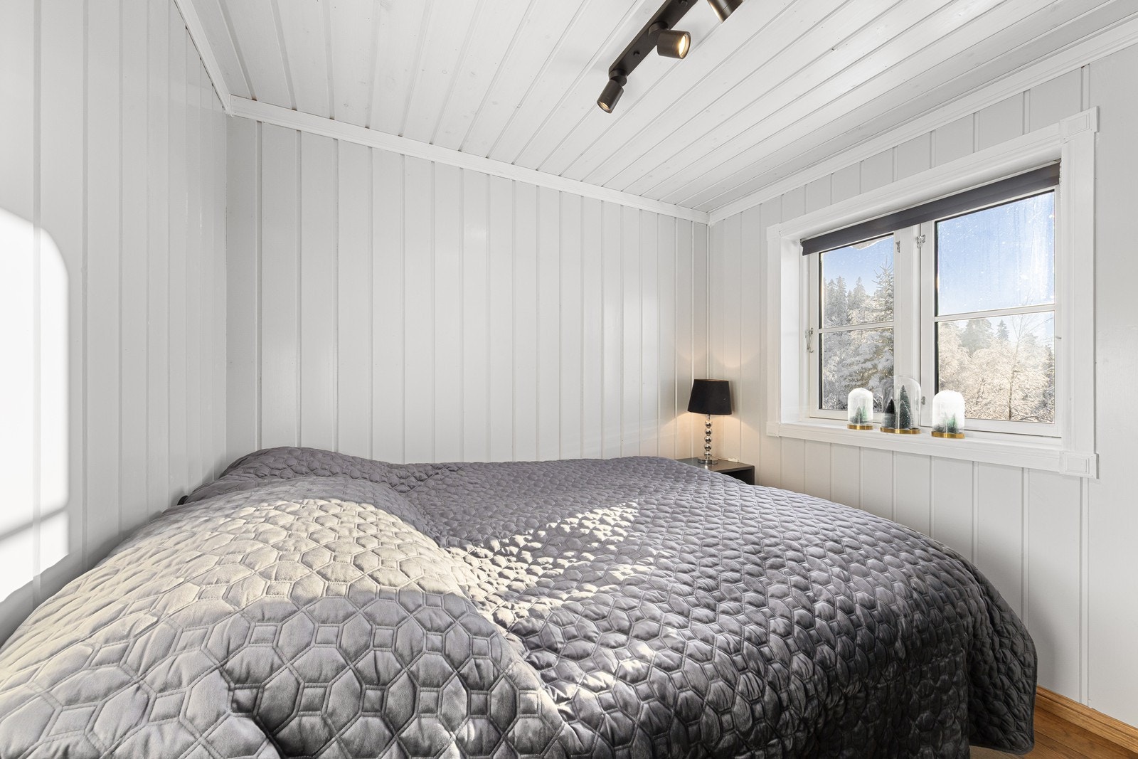 Hovedsoverom med plass til dobbeltseng Galleribilde