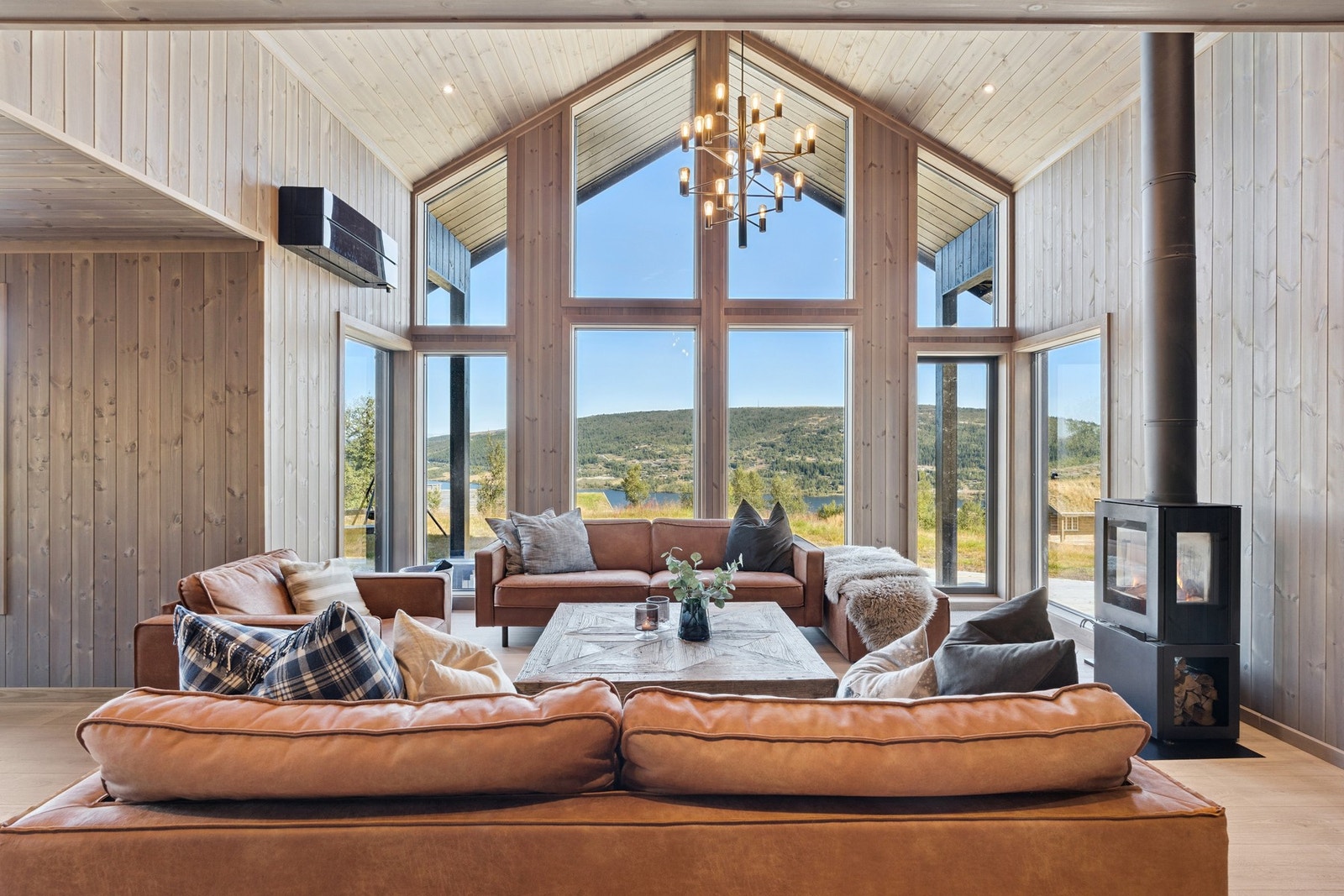 Velkommen til Saukollvegen 19, en fritidsbolig presentert av Eie Fjellmegleren! Foto: EFKT (Tor Solberg) Galleribilde