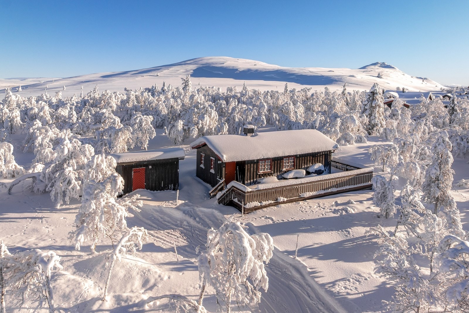 Eiendomsmegler 1 v/Stein Ove Helander presenterer Kjørkjegardsfjellet 110! Foto: Marije Baan. Galleribilde