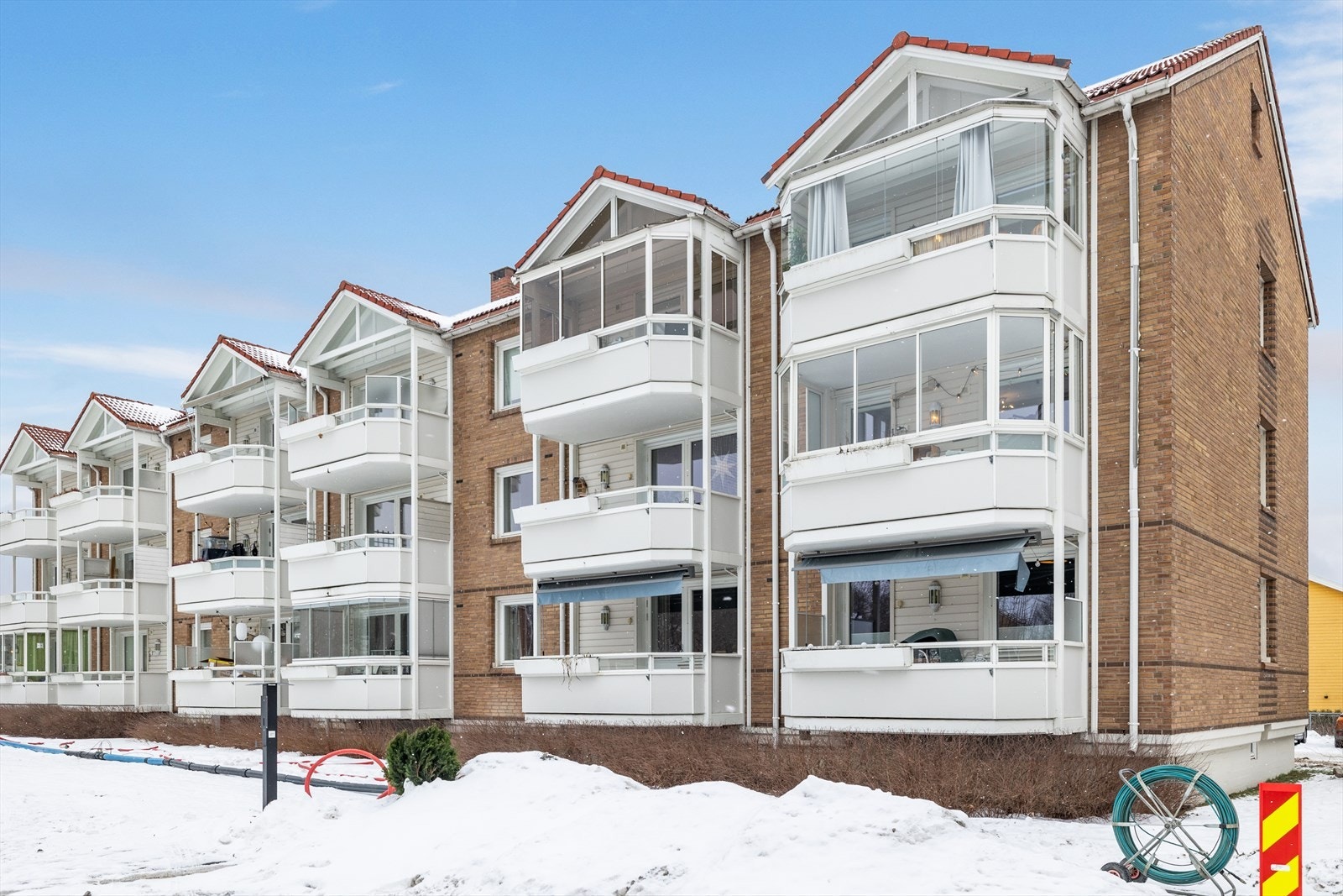 Innglassede balkonger gir ekstra uterom året rundt. Galleribilde