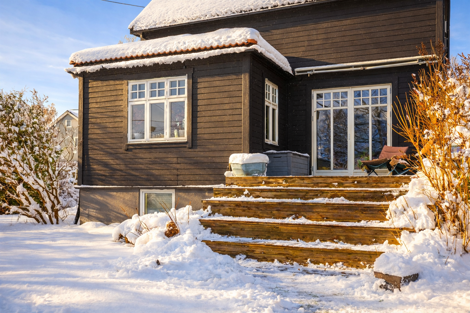 Terrassen fungerer som en forlengelse av stuen på varme dager. Galleribilde