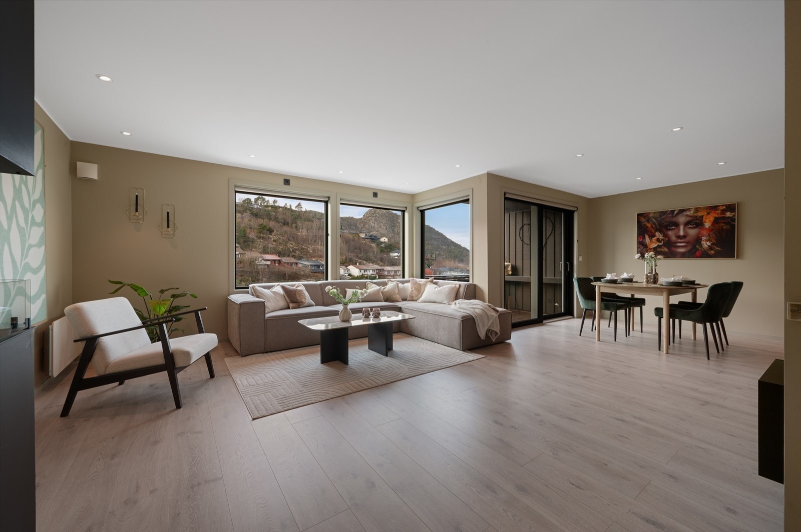 - Merk generøse vindusflater som sørger for rikelig med verdifullt lysinnslipp - Galleribilde