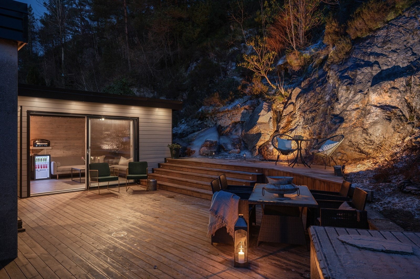 - Fra kjøkkenet er det direkte adkomst til en herlig terrasse som måler 59m² - Galleribilde