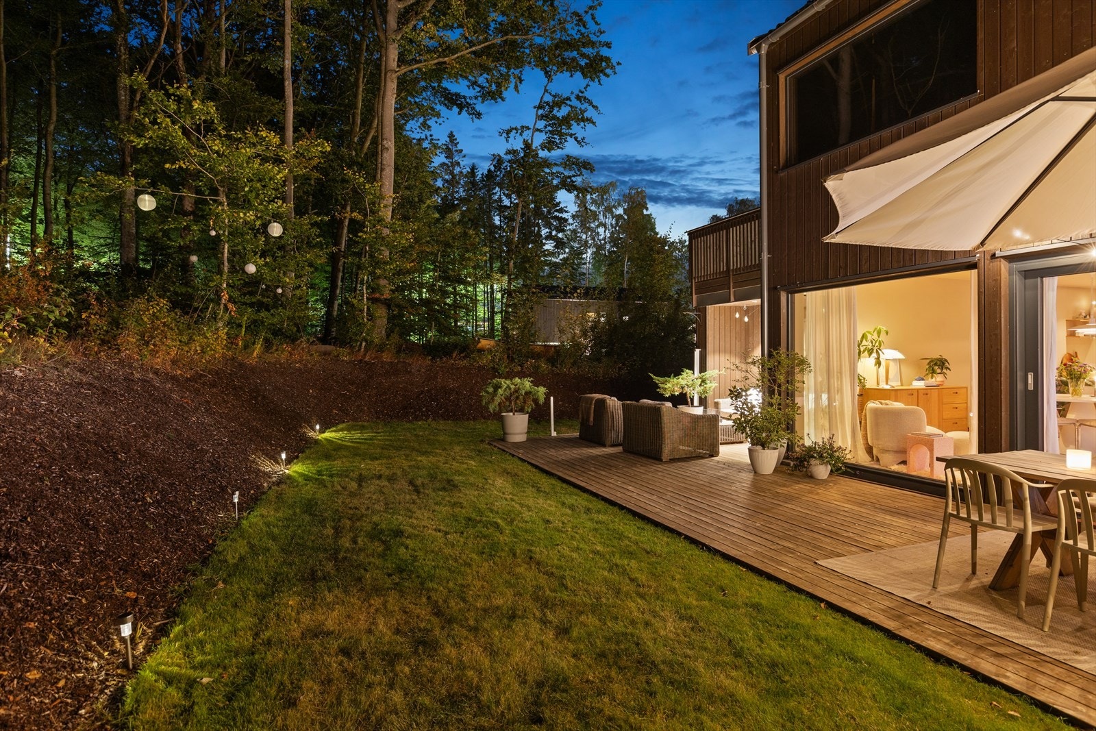 Velkommen til Raveien 416 G - Populært og barnevennlig område med kort vei til sentrum og flotte turområder Galleribilde