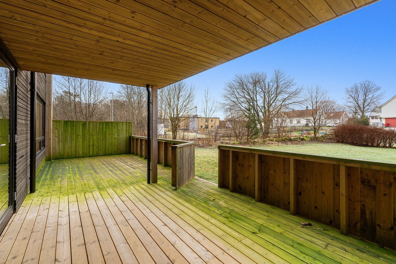 Terrasse med gode solforhold. Galleribilde