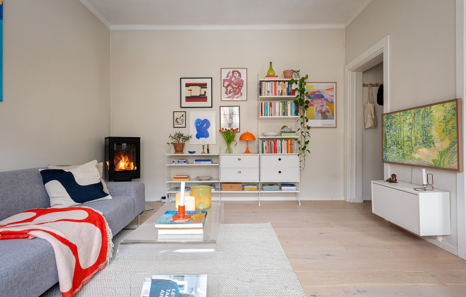 Leiligheten fremstår som meget smakfull, velholdt, lys og luftig. Galleribilde