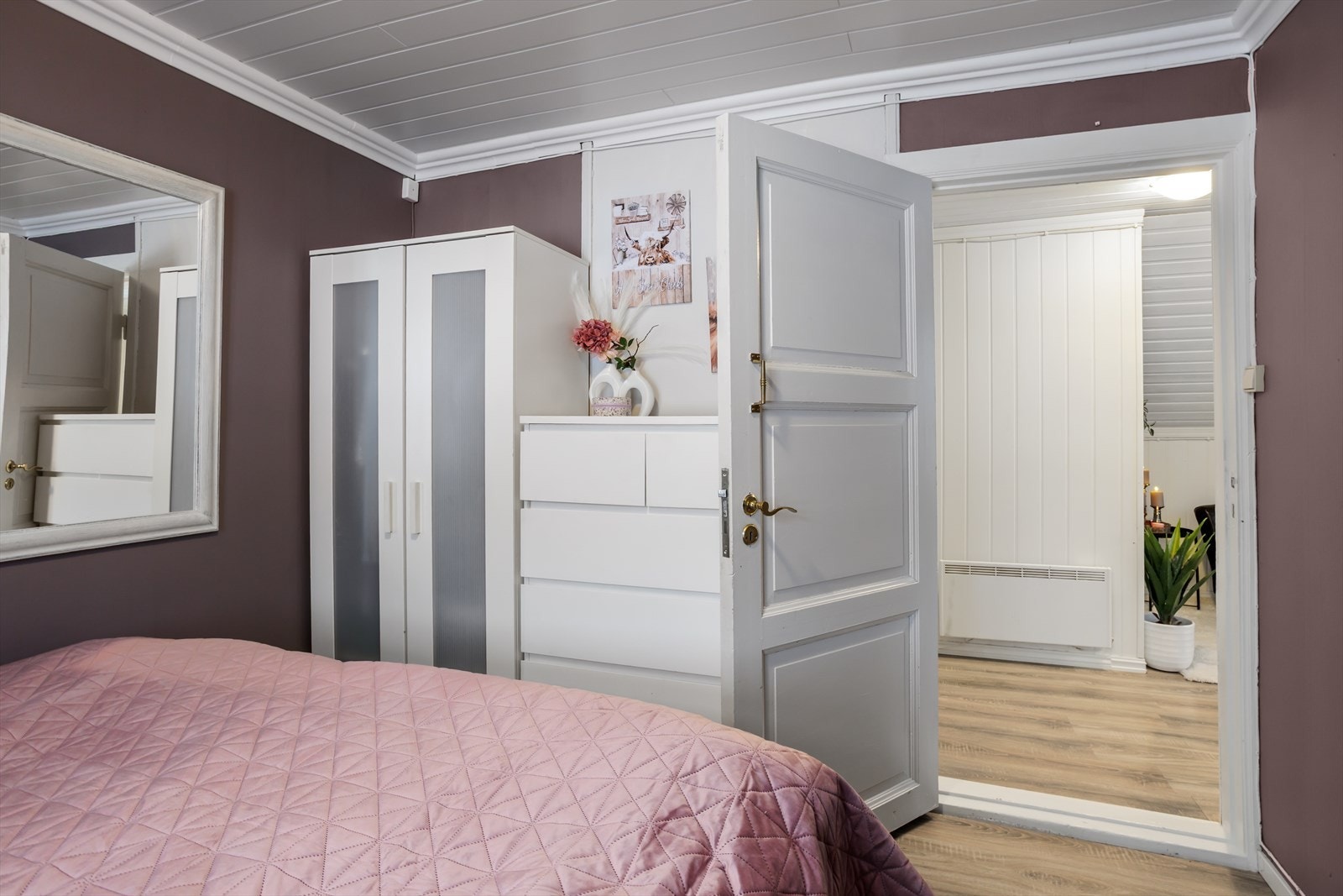 Lyse og pene soverom i 2. etg. Galleribilde