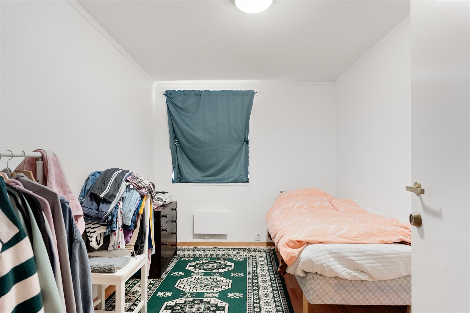 Soverom nr. 3 i leiligheten(ikke godkjent) i underetasjen Galleribilde