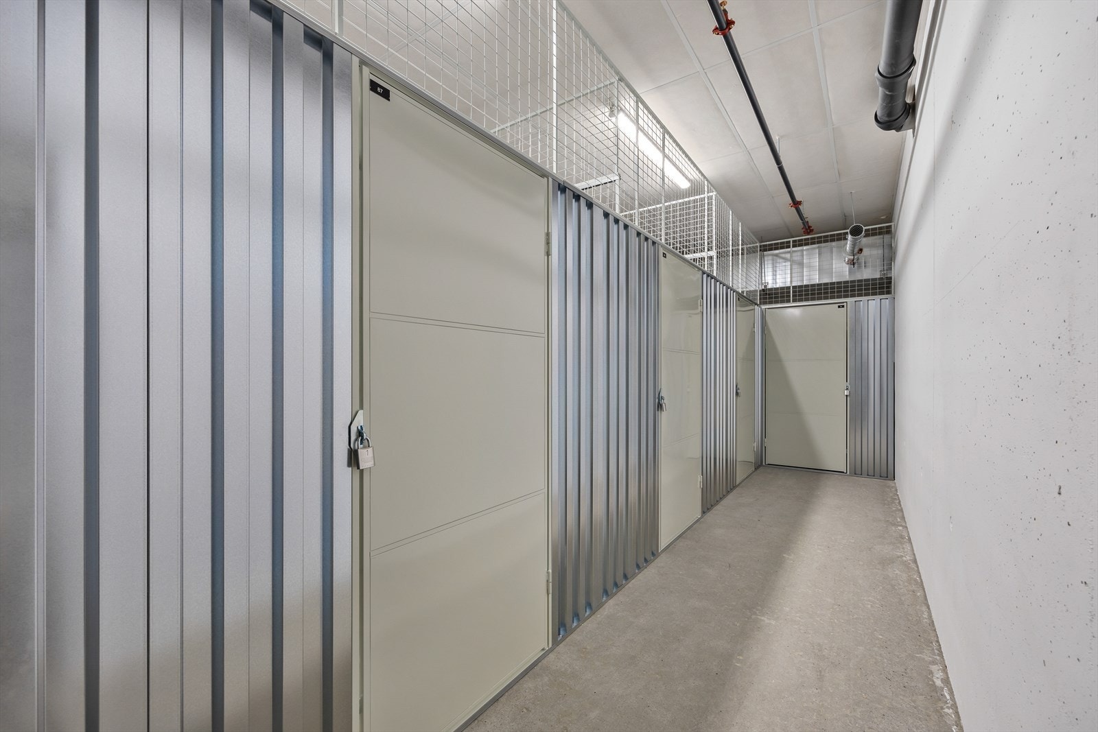 I tillegg disponeres en romslig kjellerbod på 5 m². Galleribilde