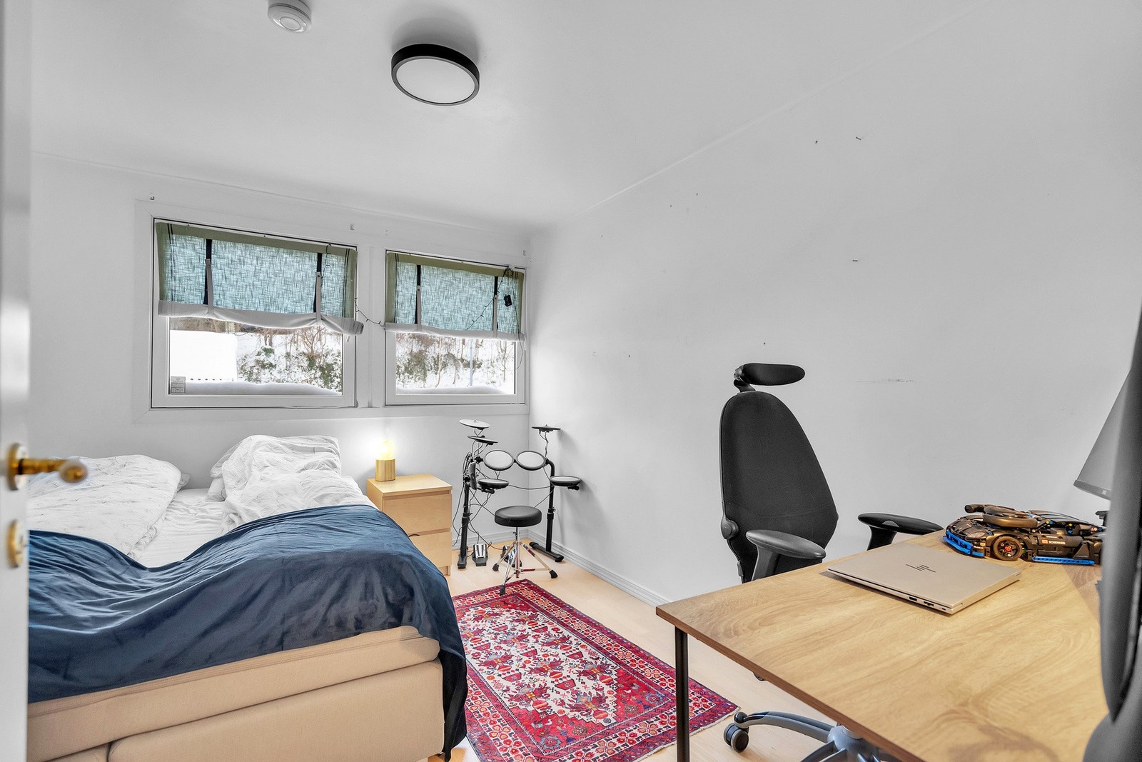 - Soverom 2 | God plass til seng, pult og eventuelt garderobeskap - Galleribilde