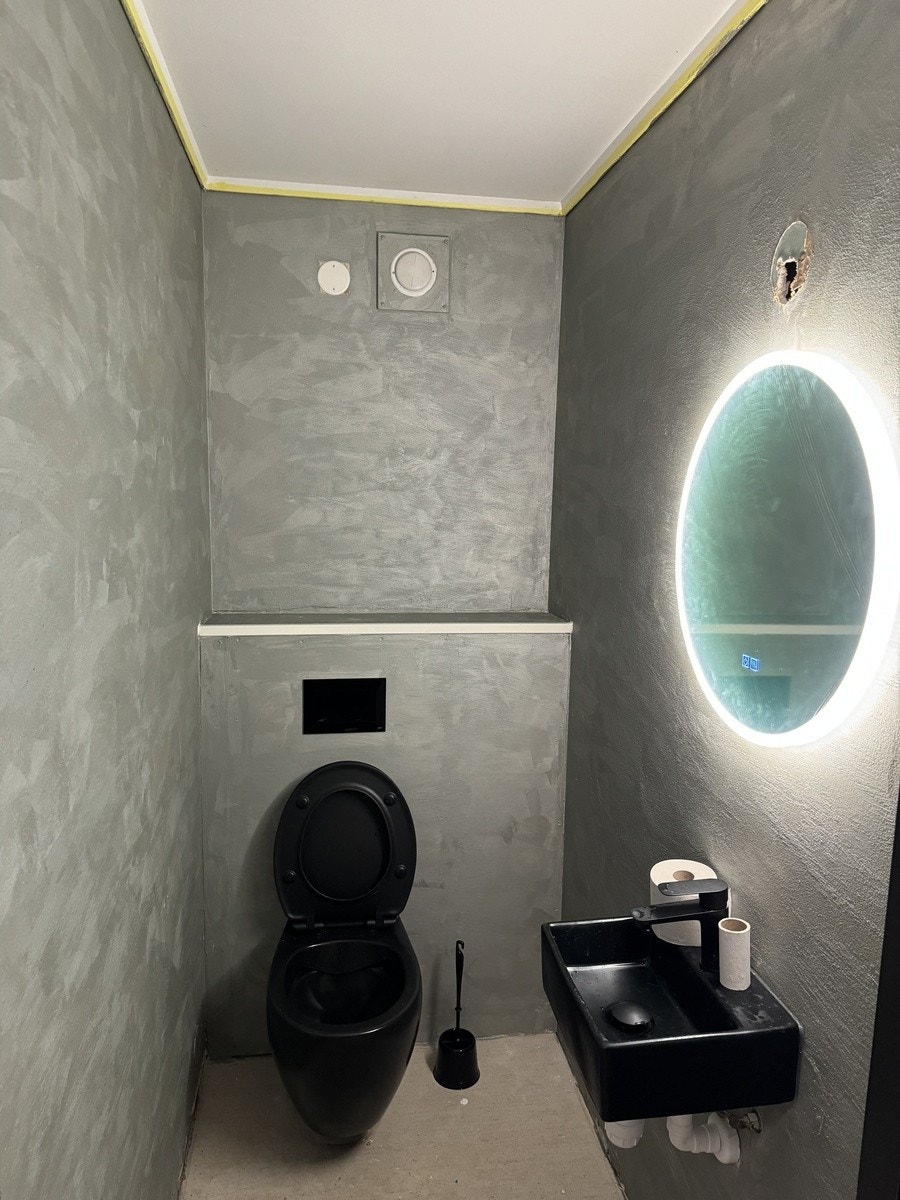 Vegghengt toalett i elegant utførelse Galleribilde