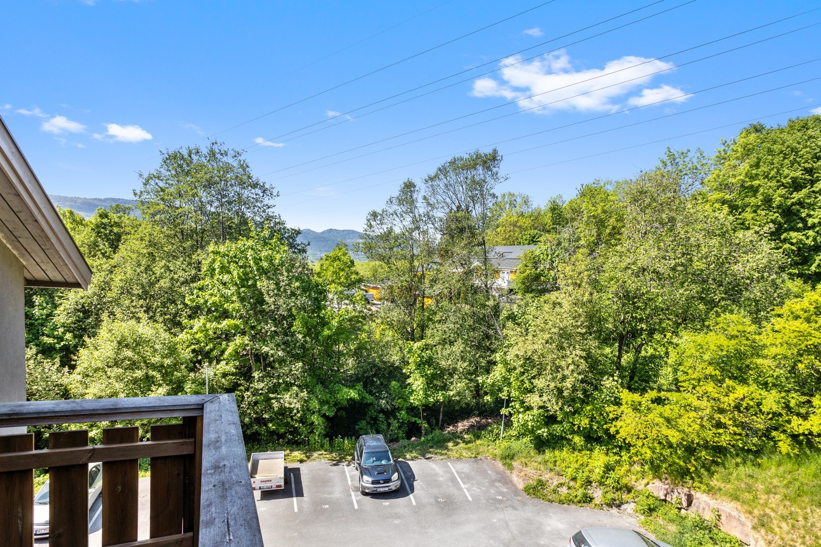 Leiligheten disponerer en biloppstillingsplass Galleribilde