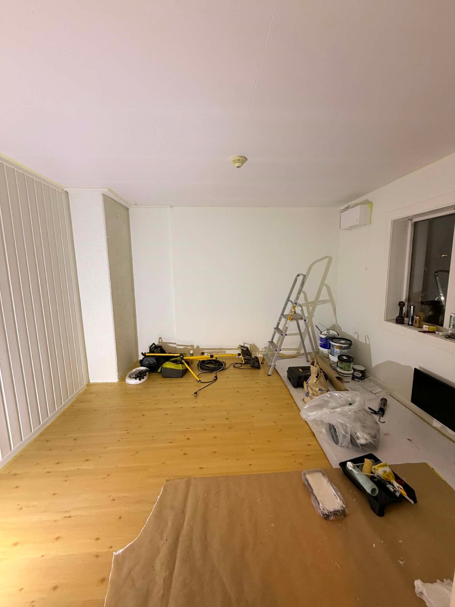 Stue under oppussing. Galleribilde