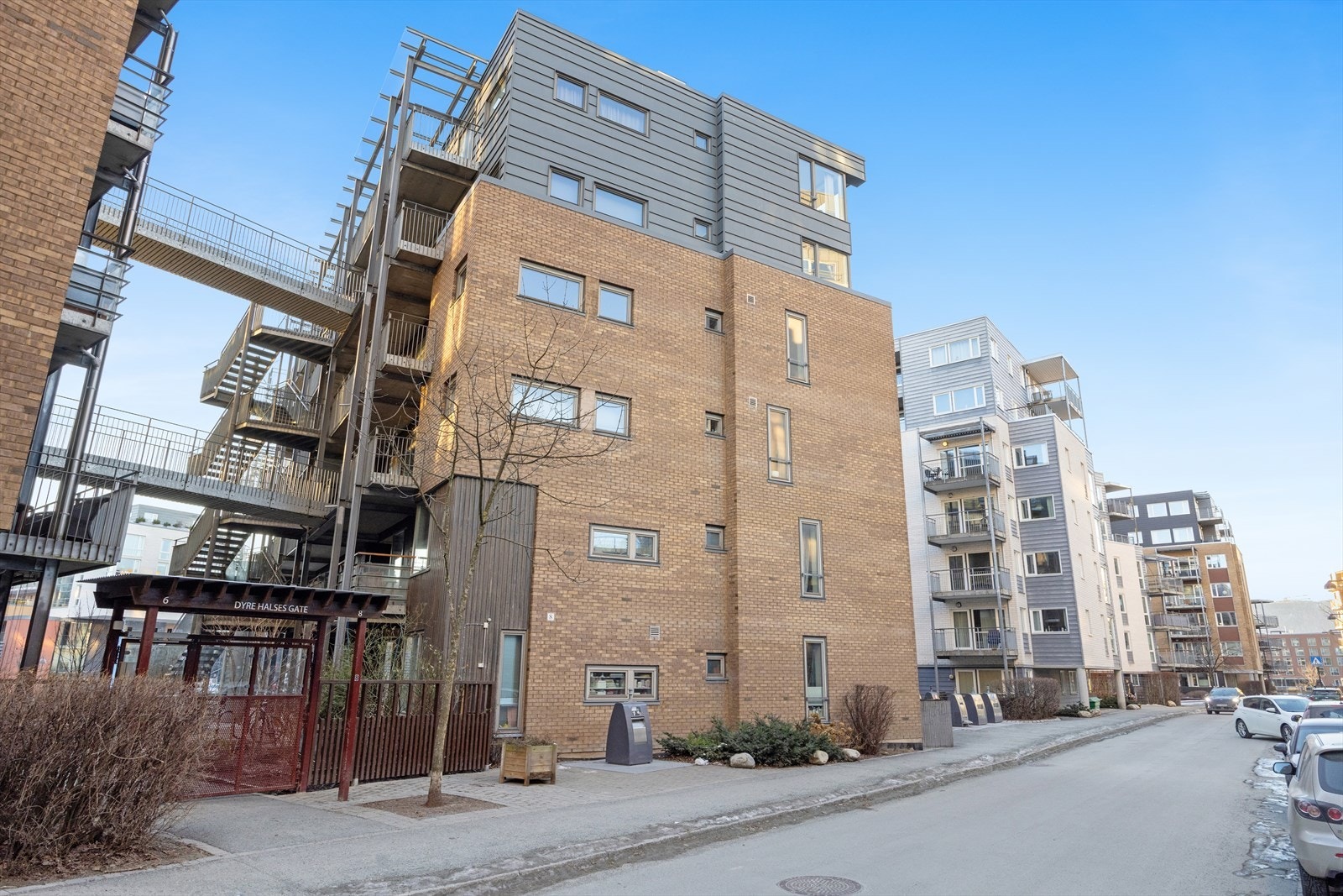 Borettslaget Elvehavn Brygge 6 og 8 - Her er det lettvint å bo med kort avstand til Solsiden kjøpesenter, kollektivtransport og flotte turmuligheter. Galleribilde