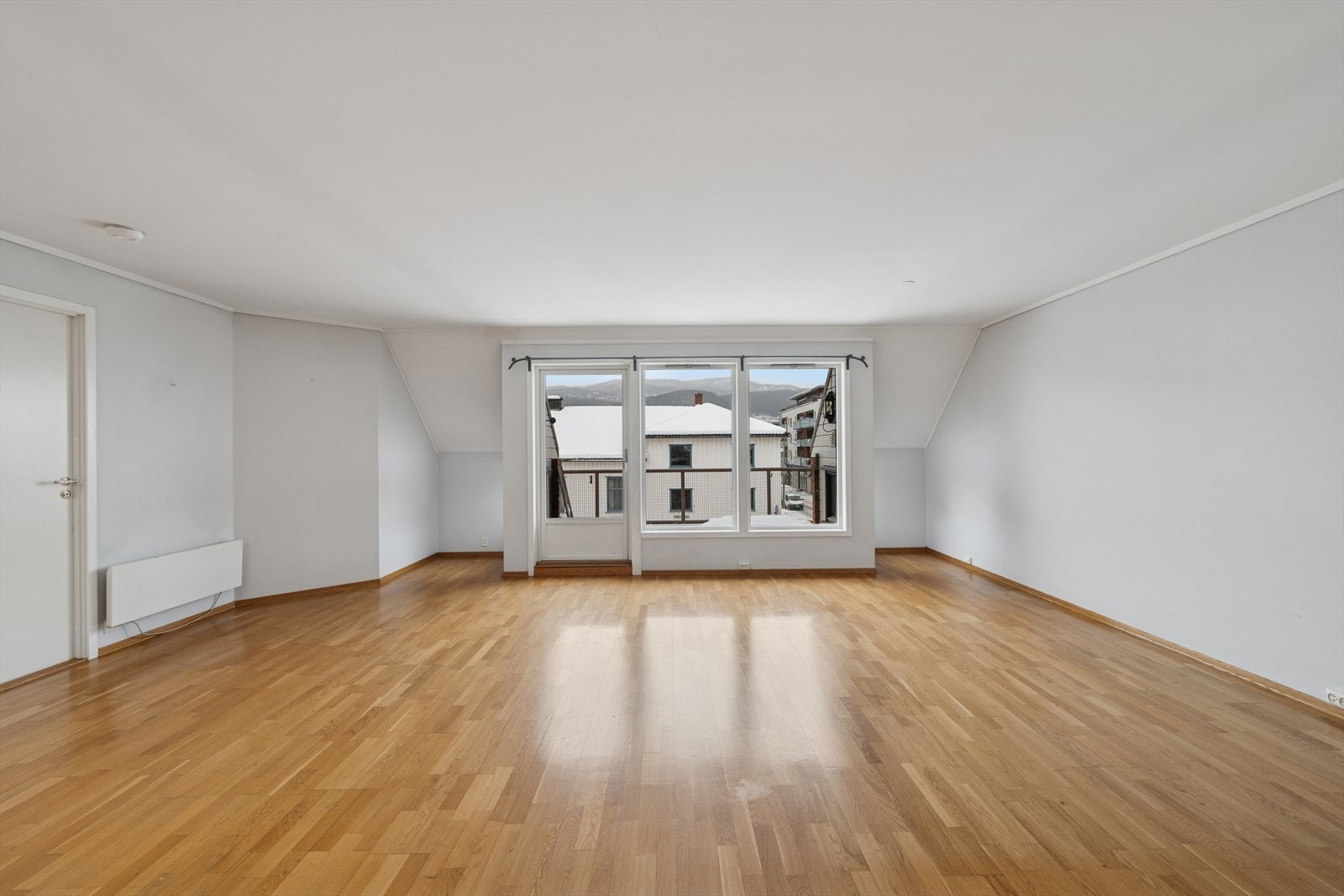 Stue med direkte utgang til balkong på ca. 7 kvm. Galleribilde