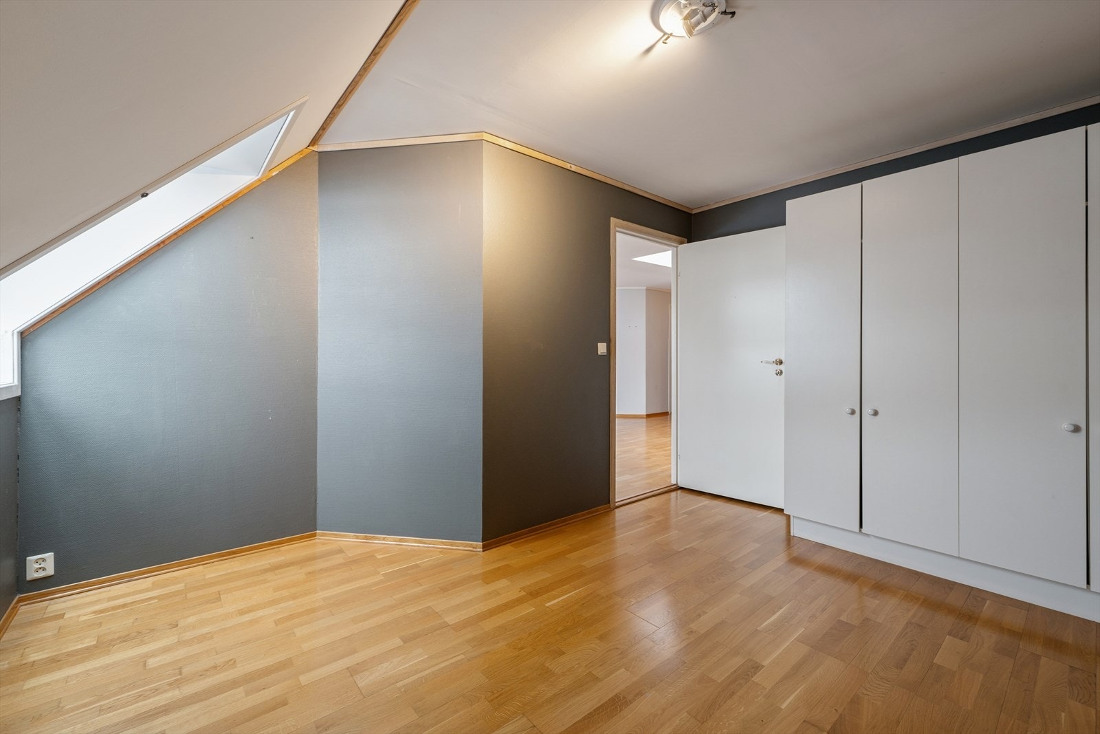 Rommet har plass til garderobeløsninger. Galleribilde