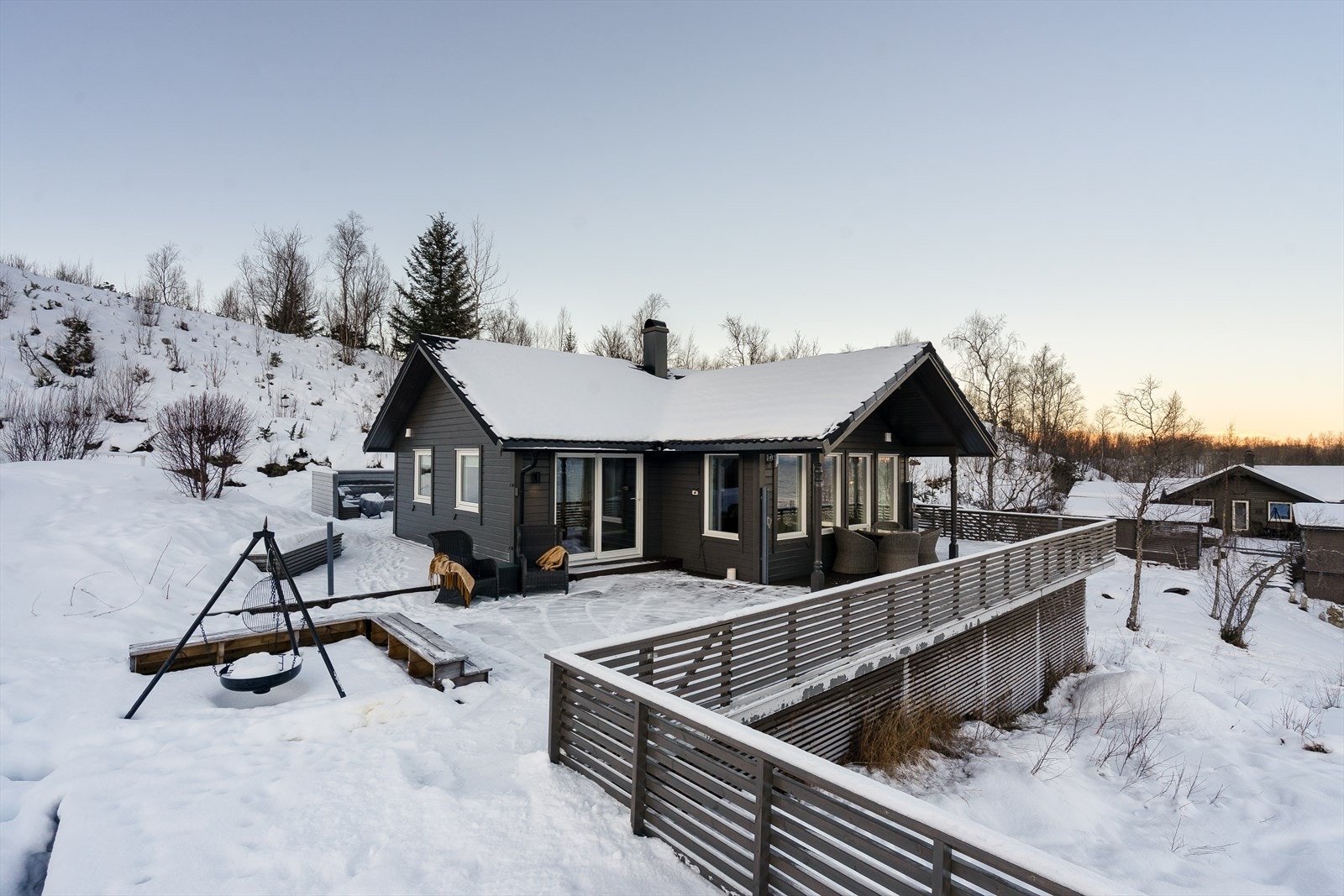 Velkommen til denne flotte fritidsboligen i Sandbakkveien 31! Foto: Hanna Linnea Kristensen. Galleribilde