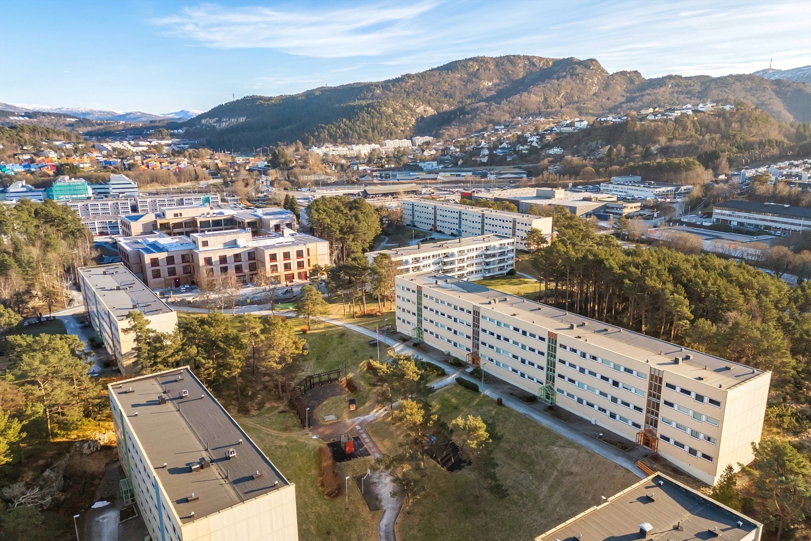 Myrdal borettslag ligger meget sentralt til i Åsane og består av 200 leiligheter fordelt på 8 lavblokker Galleribilde