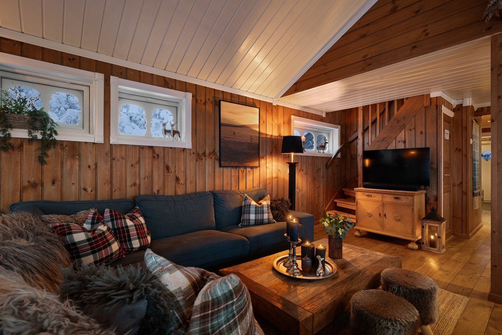 Hytta ligger usjenert og privat til med lite eller ingen innsyn. Galleribilde