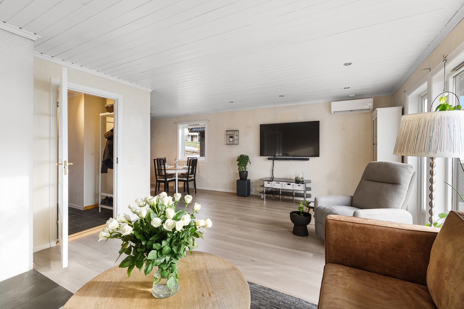 Åpen stue-kjøkkenløsning. Galleribilde