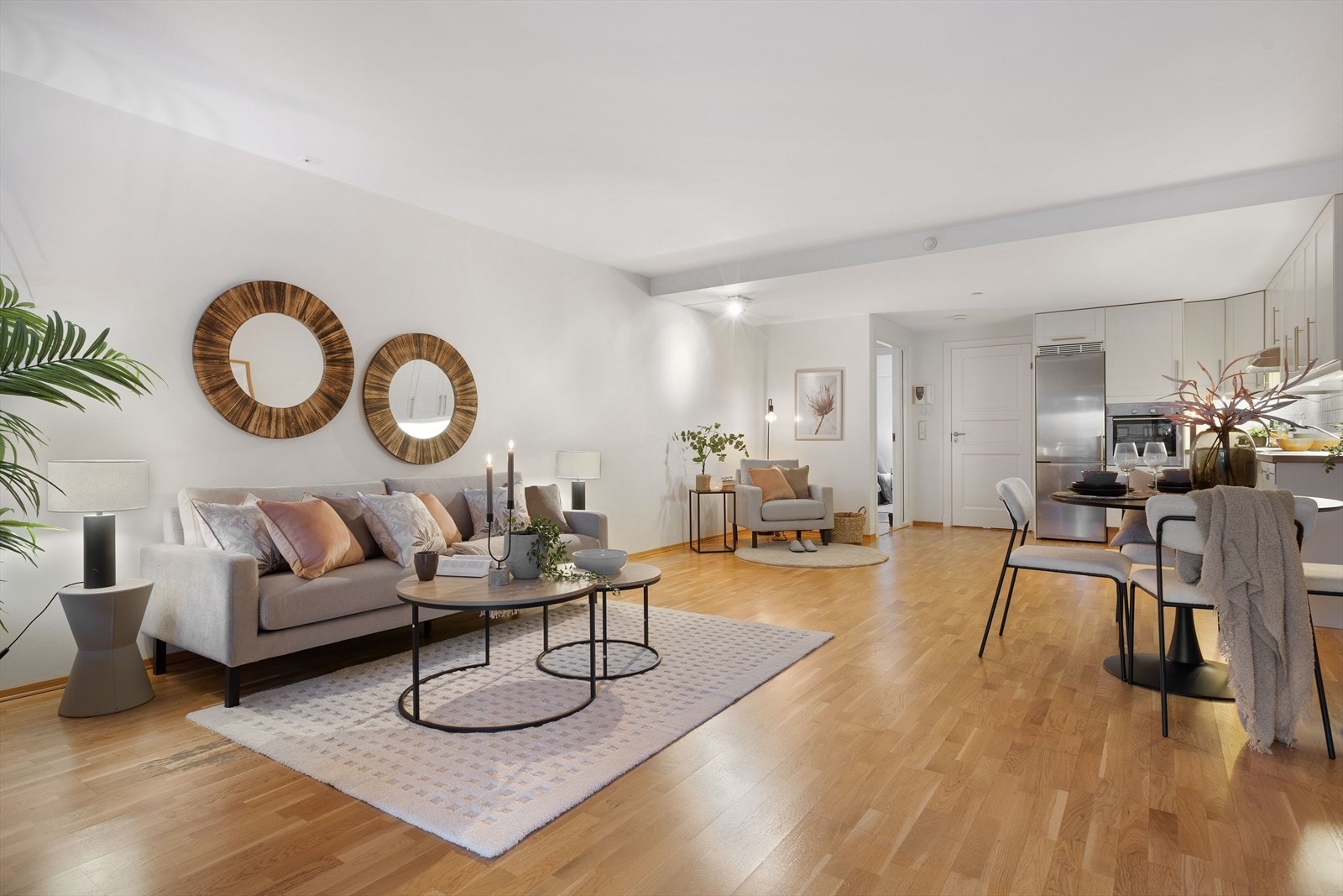 Rommet åpner opp for flere ulike møbleringsmuligheter. Galleribilde