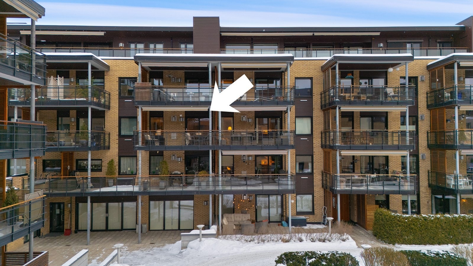 Leiligheten ligger i 3. etasje i Bryggeriet 6, sentralt i Hamar. Galleribilde