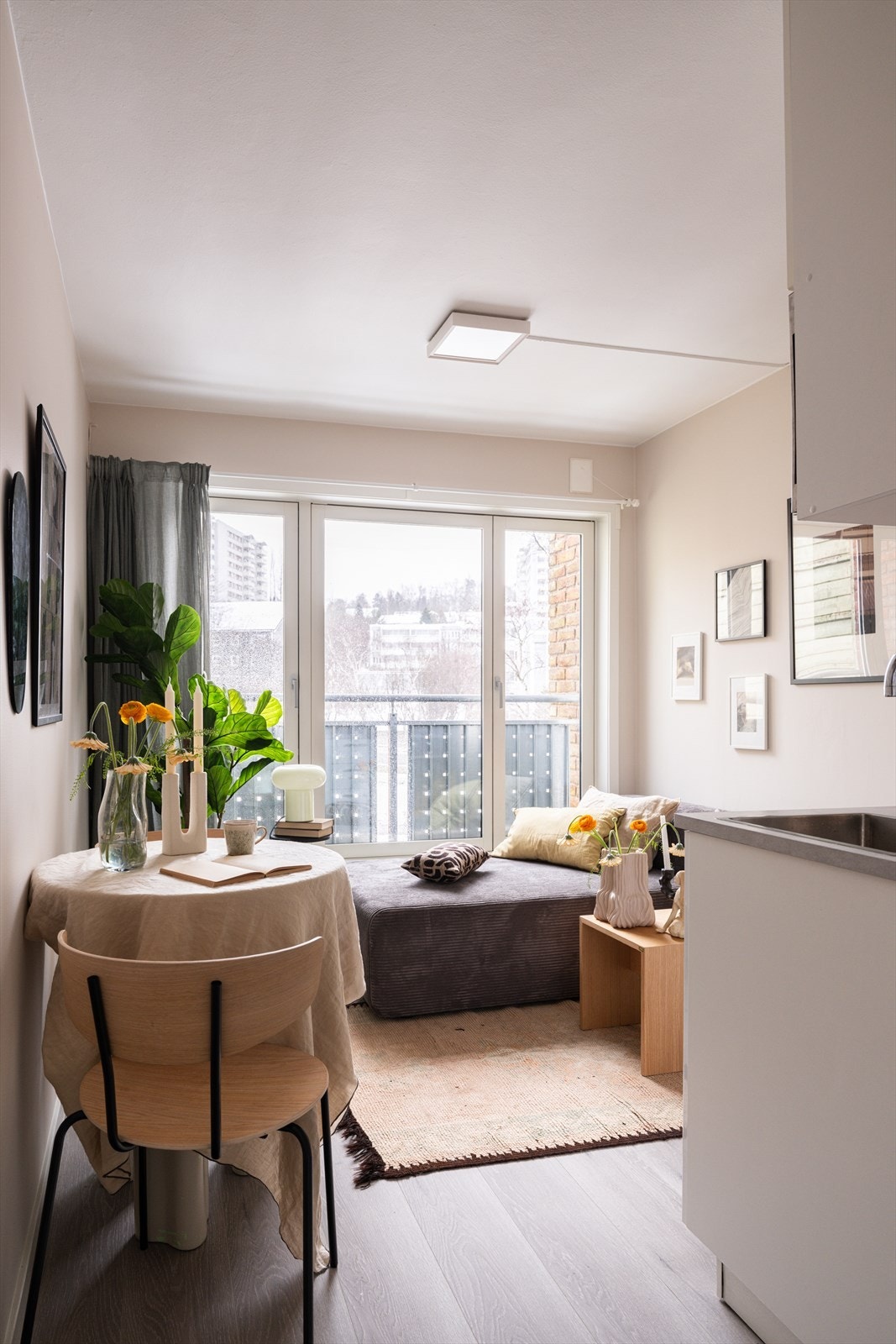 Denne leiligheten har perfekt beliggenhet med nærhet til alt man trenger Galleribilde