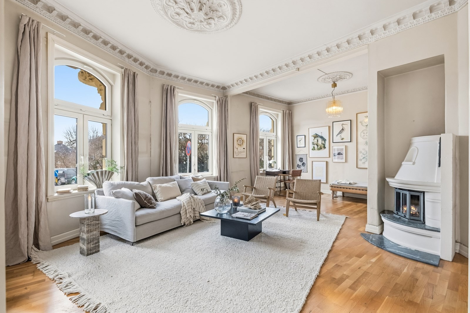 Lys og innbydende 4-roms leilighet beliggende i en høy 1. etasje, beliggende på vakre og ettertraktede Frogner Galleribilde