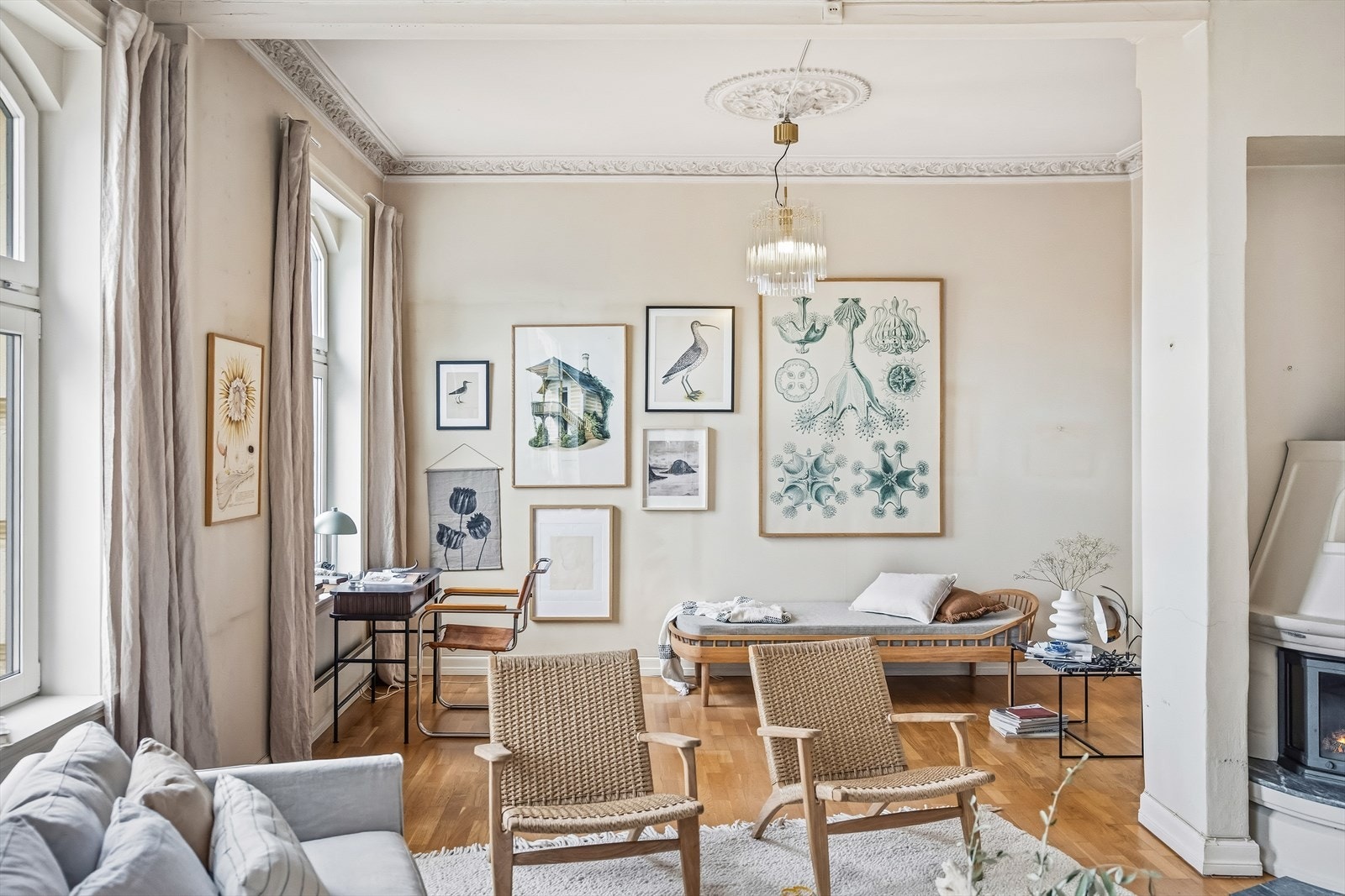 Store, rene veggflater gir god plass til kunst og gjør det enkelt å innrede etter egen stil Galleribilde