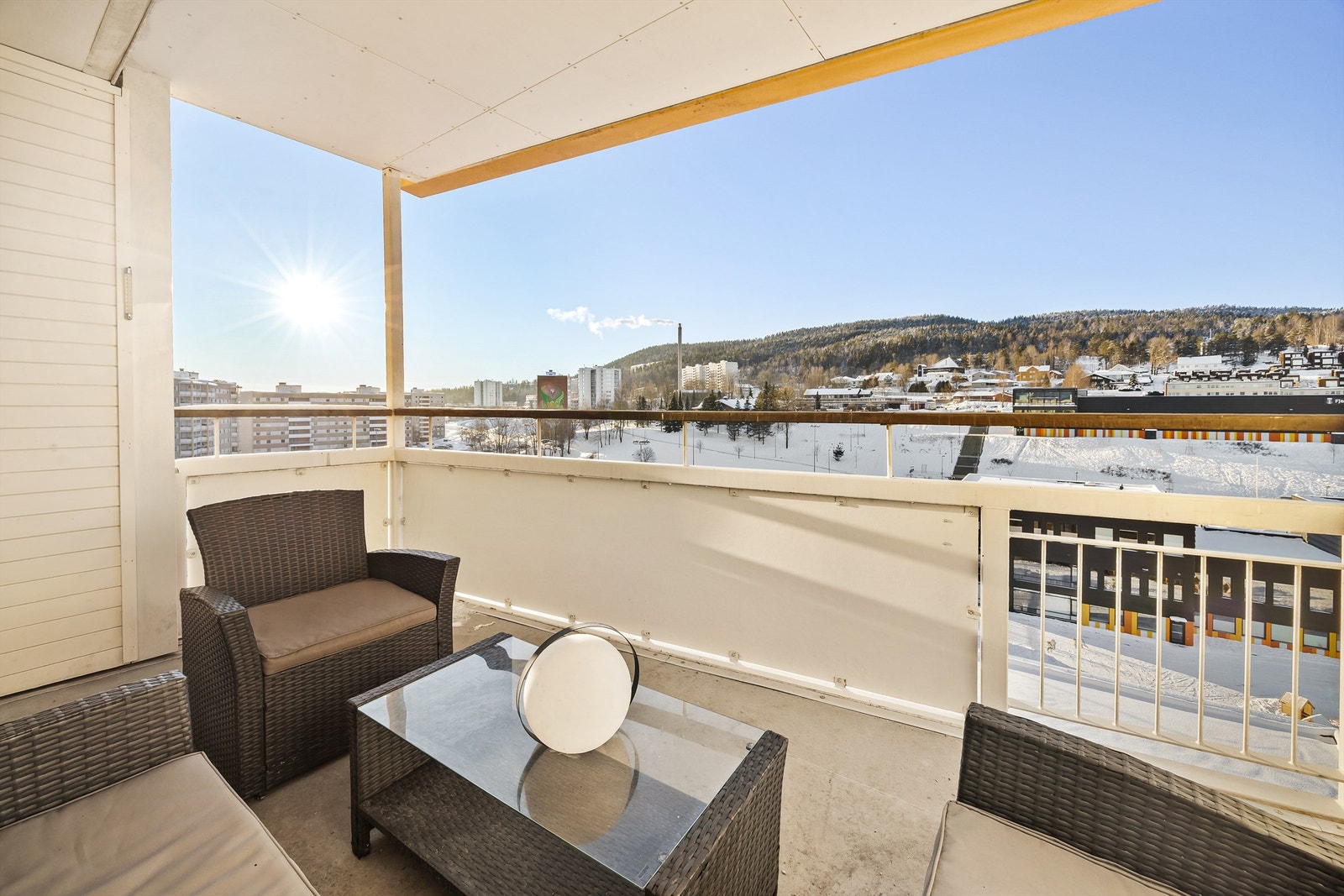 Leiligheten disponerer en bod på ca. 4 kvm i felles kjeller. Galleribilde