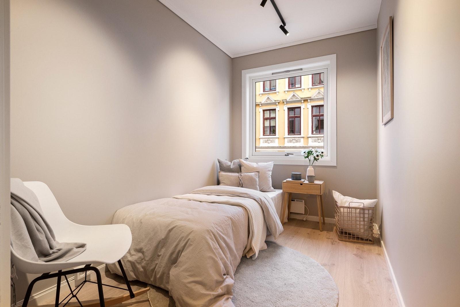 Soverom med fine farger. Galleribilde