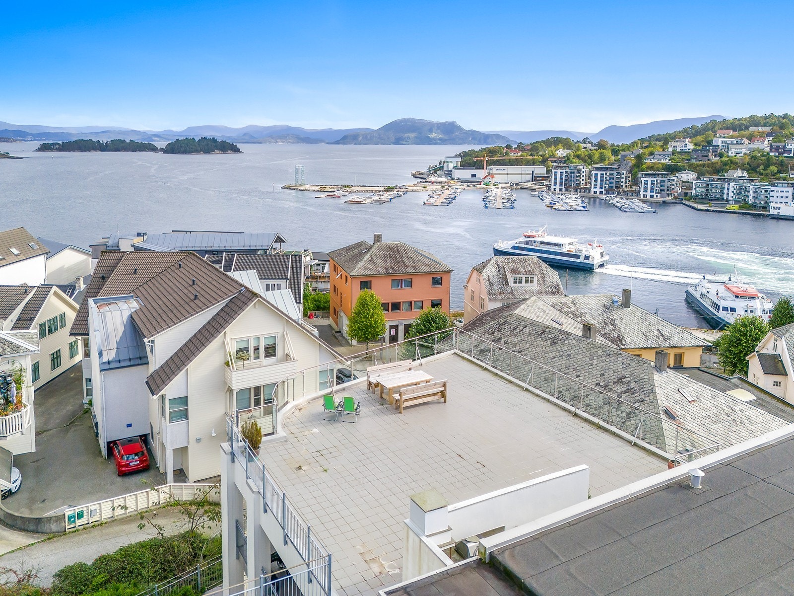 Nydelig utsikt fra felles takterrasse Galleribilde