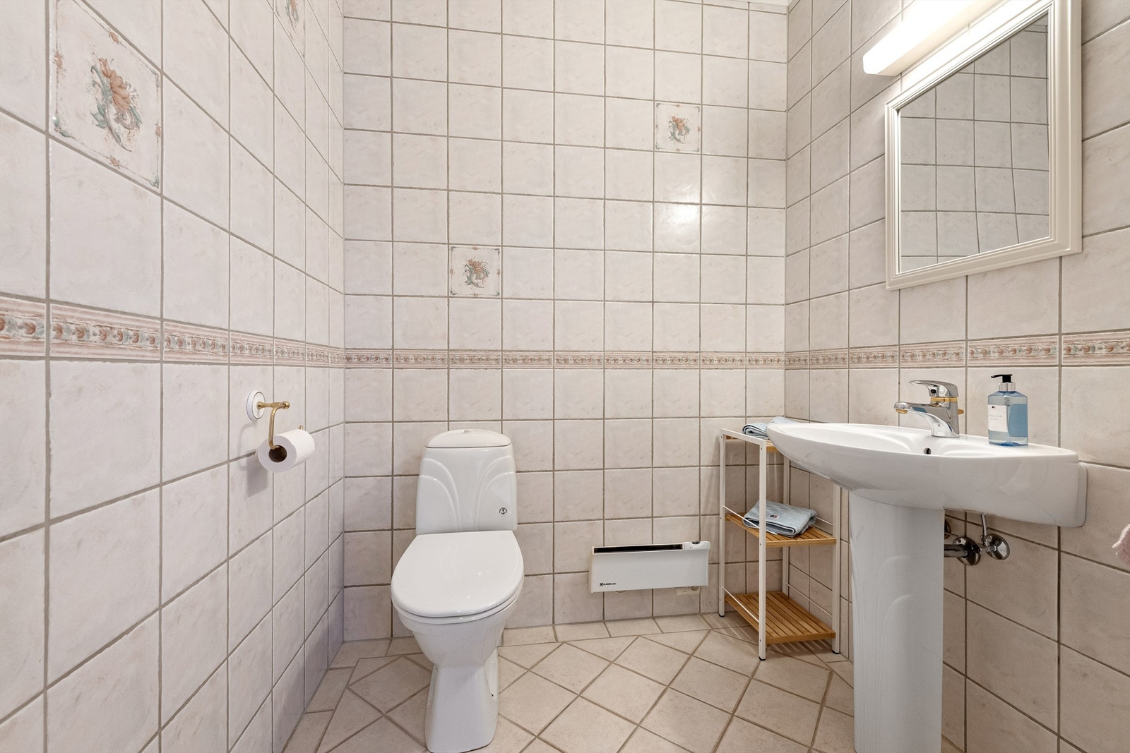 Toalettrom i hovedetasjen Galleribilde