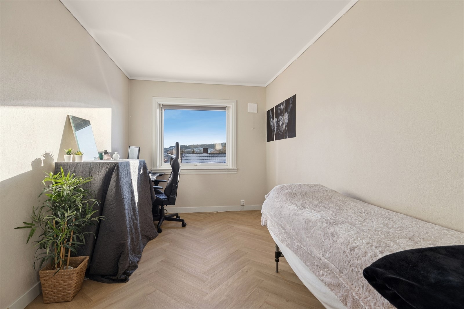 Leiligheten har tre gode soverom med fine innredningsmuligheter. Galleribilde