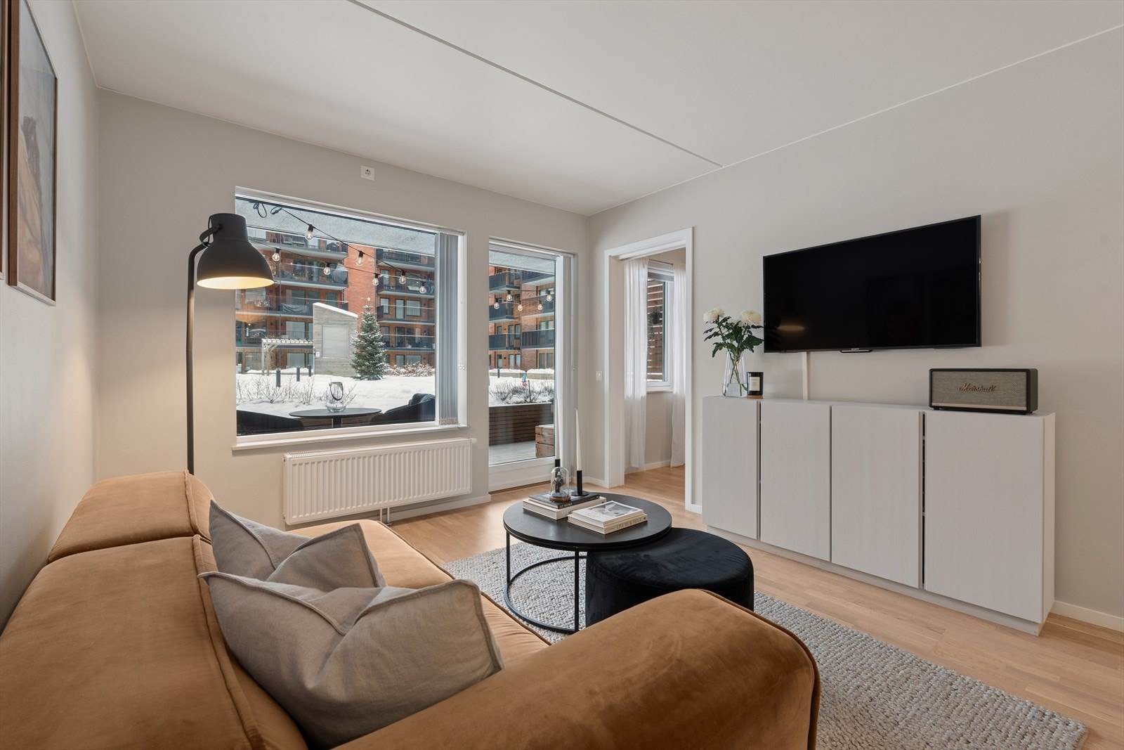 Herfra er det utgang til en stor terrasse på 14,5 kvm. Galleribilde