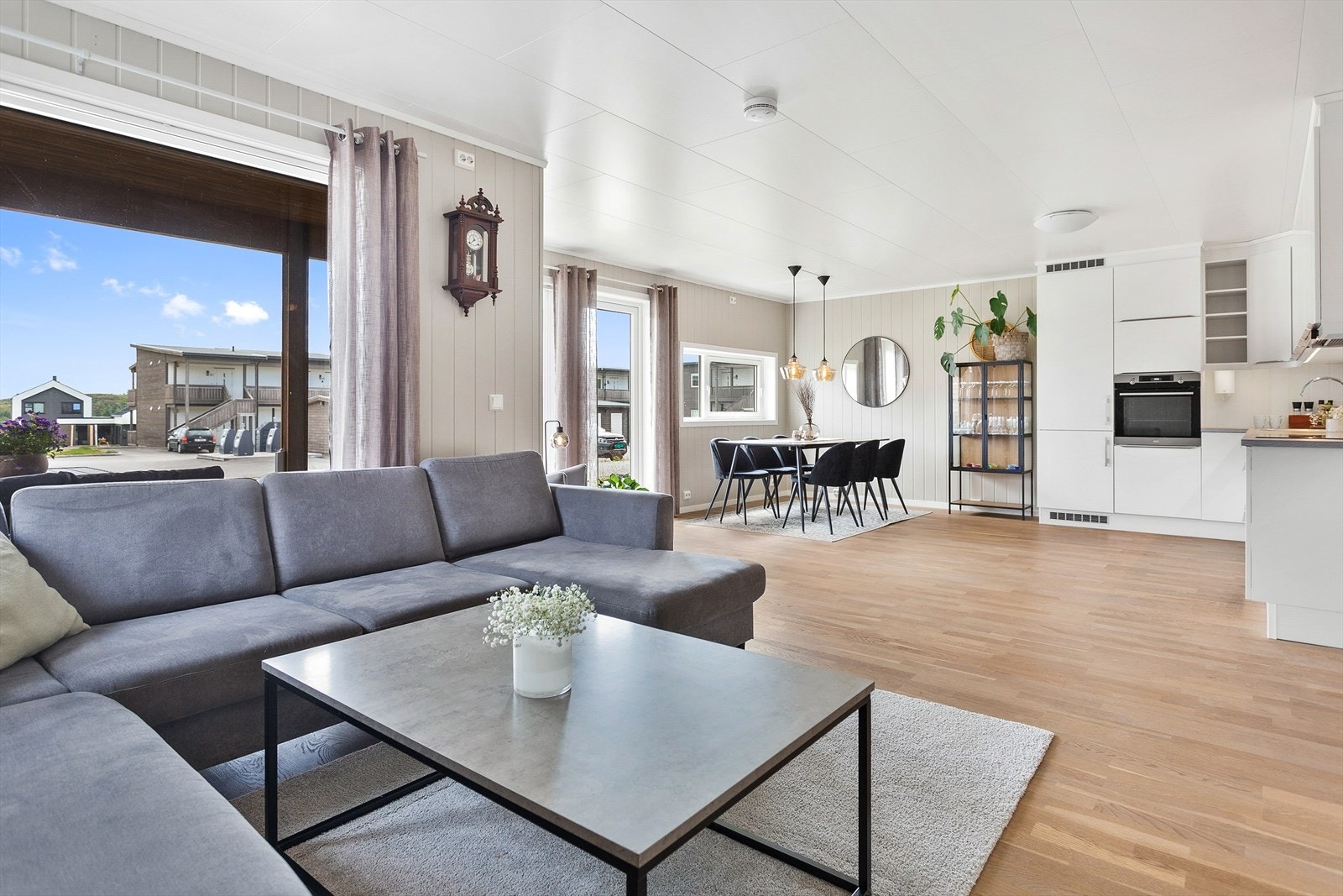 Leiligheten har en god planløsning, og gode lysforhold Galleribilde