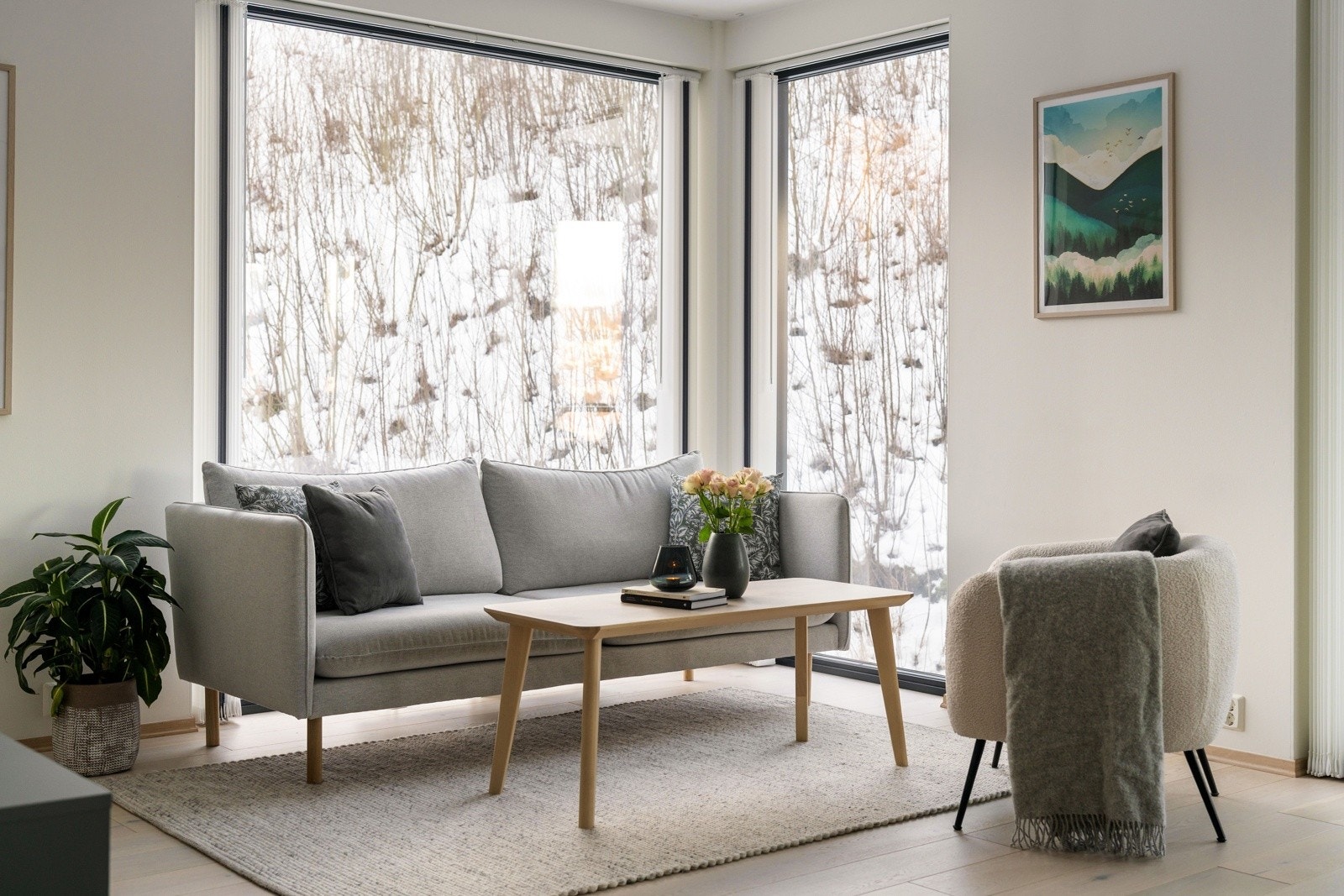 Leiligheten har fjernvarme og balansert ventilasjon som sørger for et jevnt og komfortabelt inneklima året rundt. Galleribilde