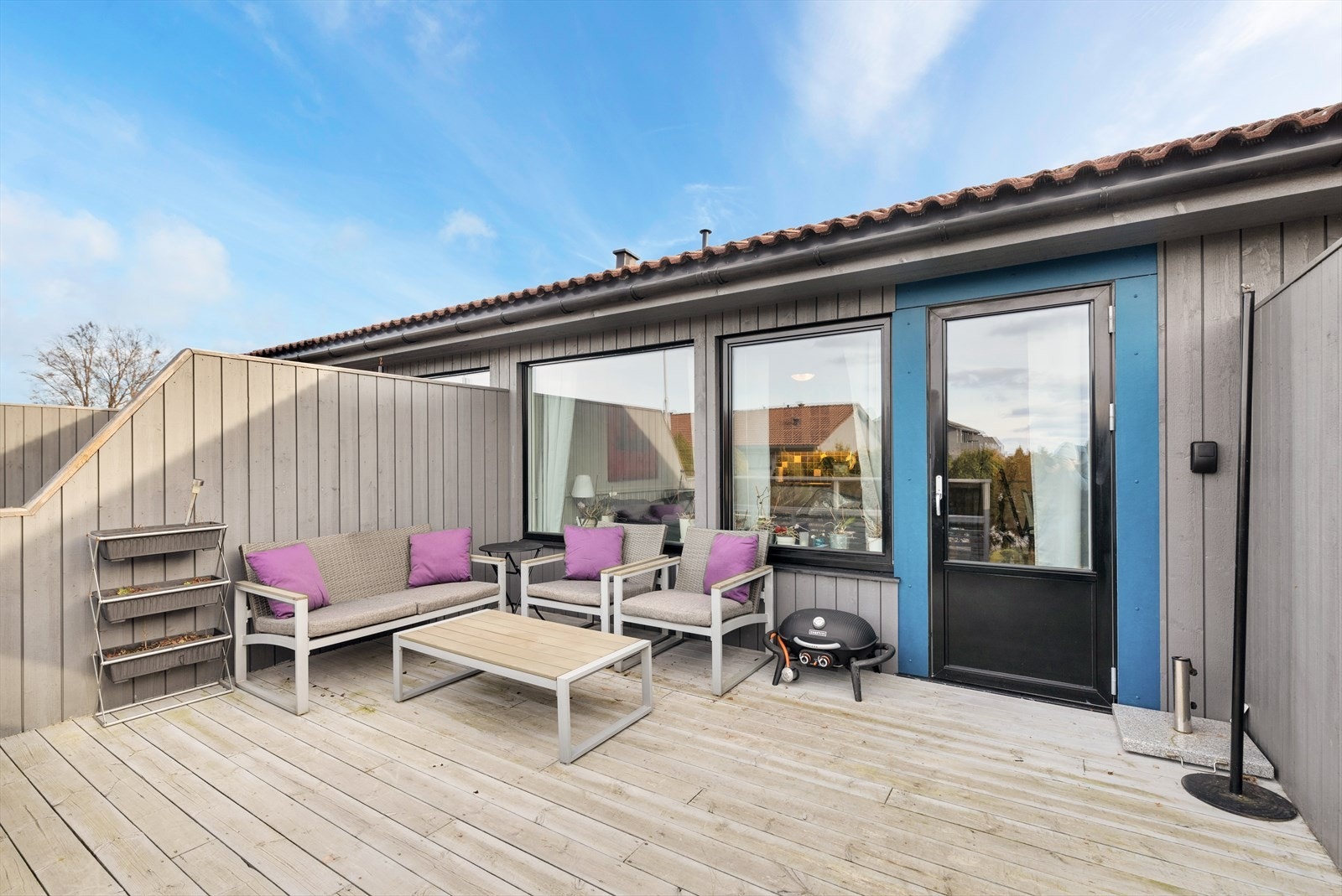 Terrasse - solrik og skjermet Galleribilde