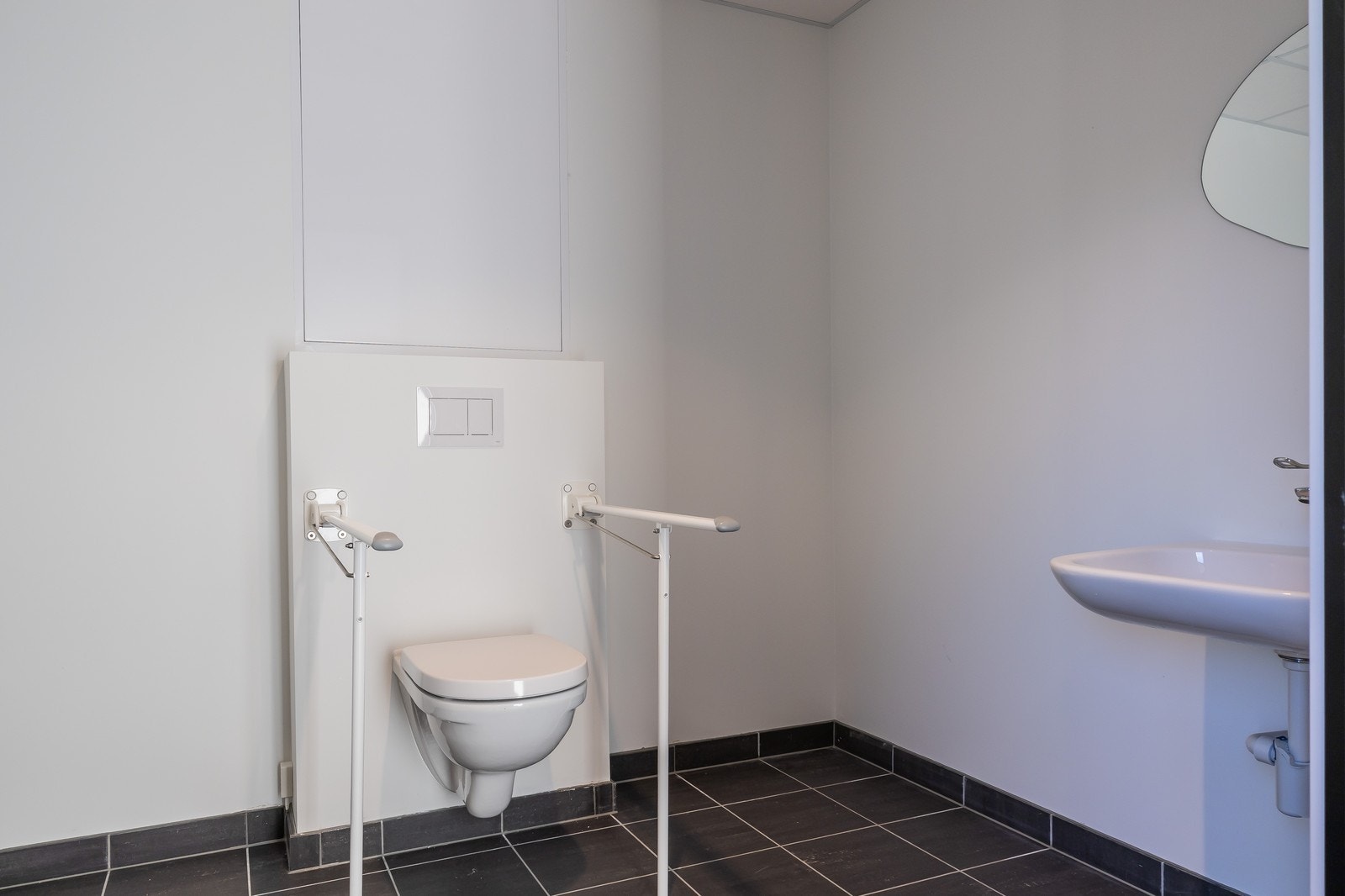 Fellestoalett tilhørende takterrasse Galleribilde