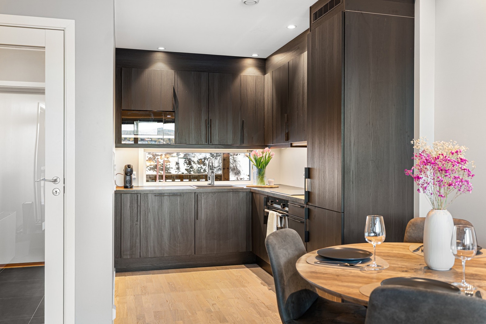 Downlights med dimming i flere soner i leiligheten Galleribilde