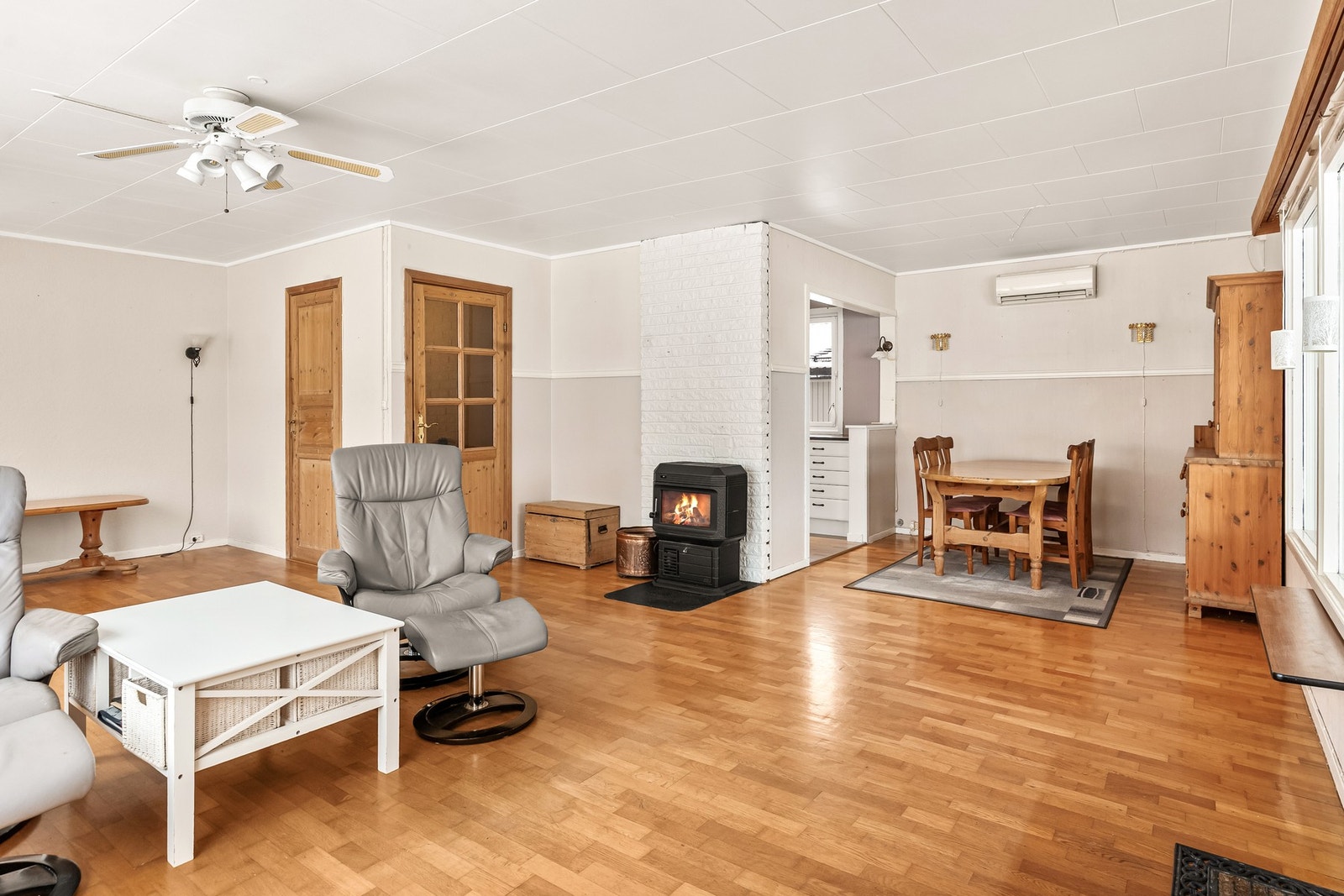 Stue/spisestue Galleribilde