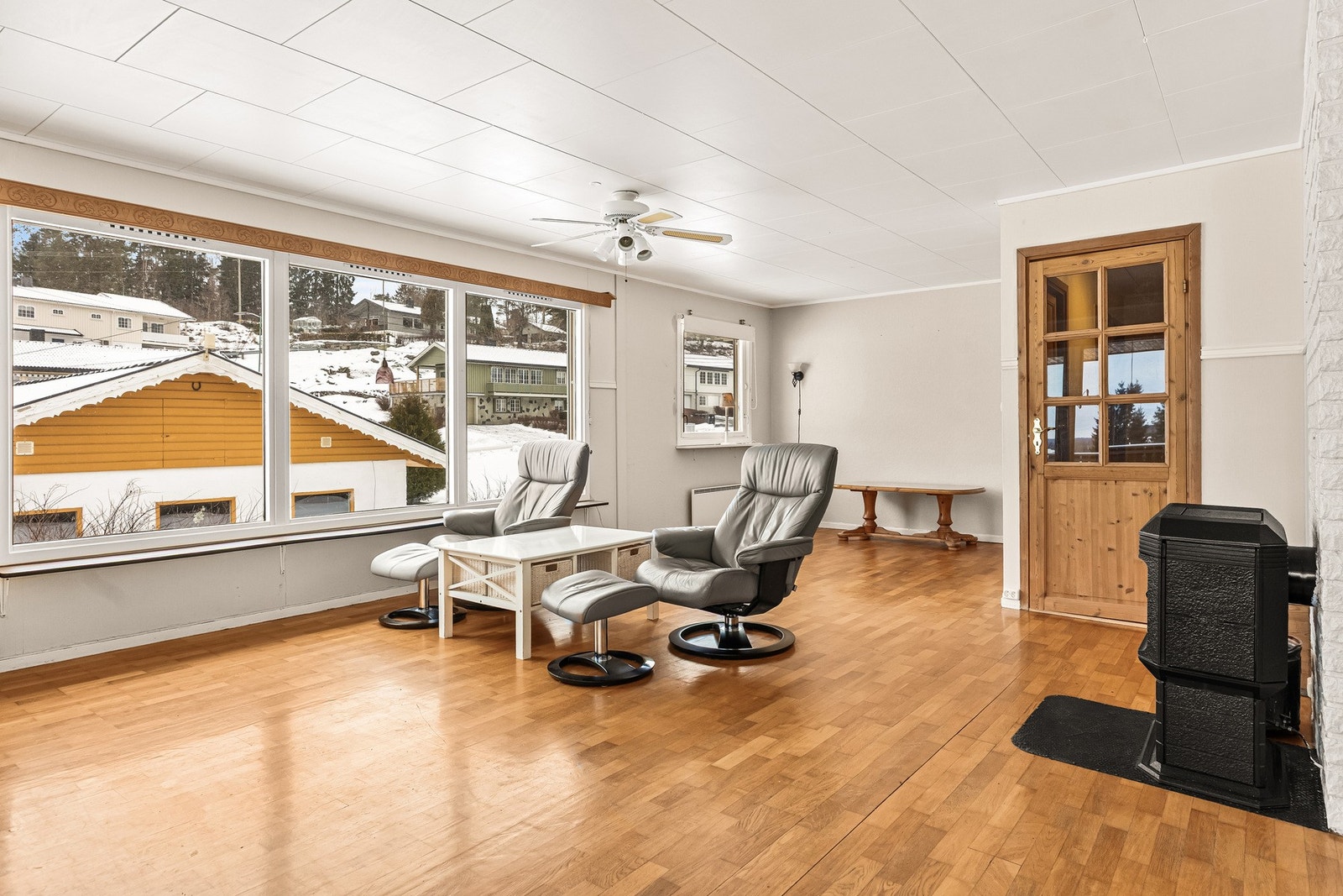 Stue - det er mulig å få 3 soverom ved å endre stuen Galleribilde