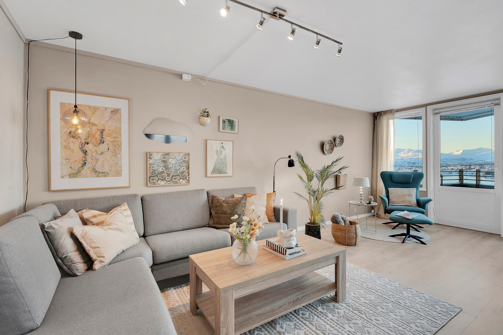 Velkommen til Sommarfjøsvegen 111. Galleribilde