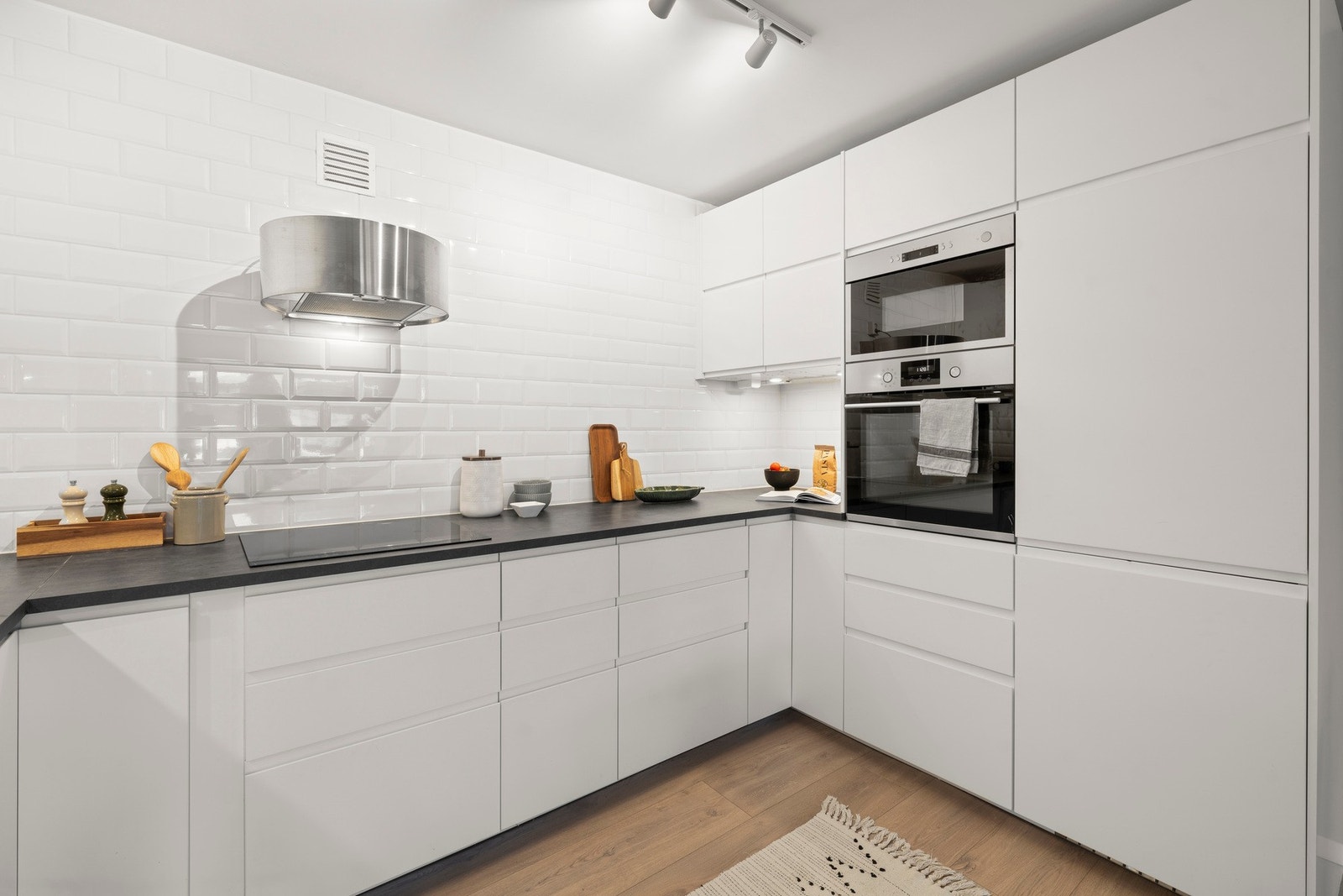 John-Andrè Rasmussen fra PrivatMegleren har gleden av å presentere Møllefaret 14B! Galleribilde