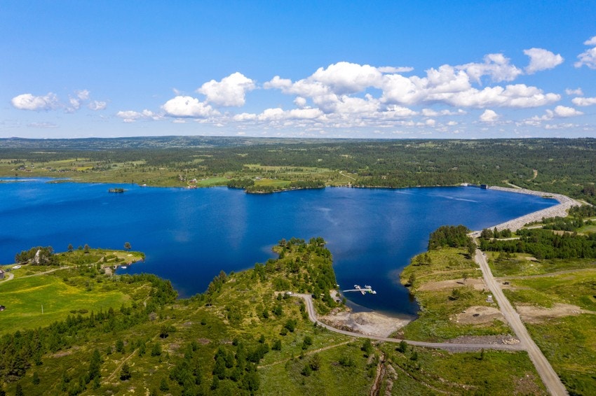 Det finnes muligheter for å leie spill, kano, kajakk eller SUP på Oset Fjellhotell. Galleribilde