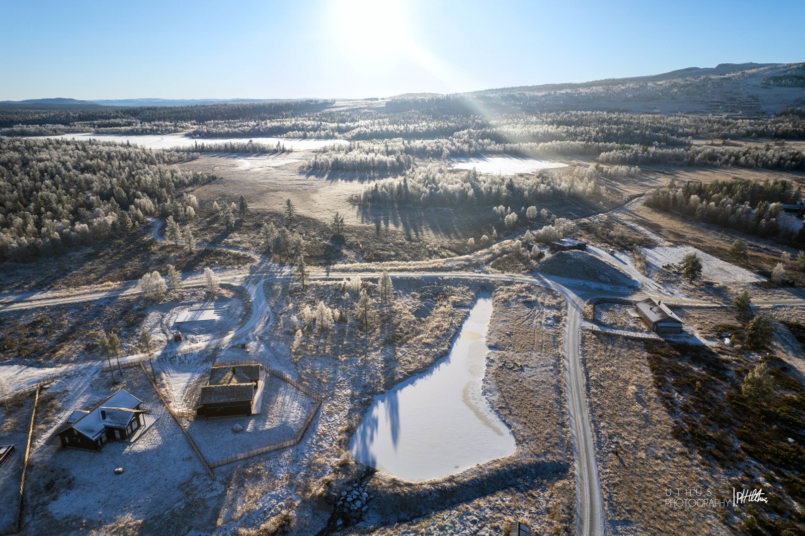 Her er det fjord, fjell og skogkledde områder så langt øyet kan se. Galleribilde