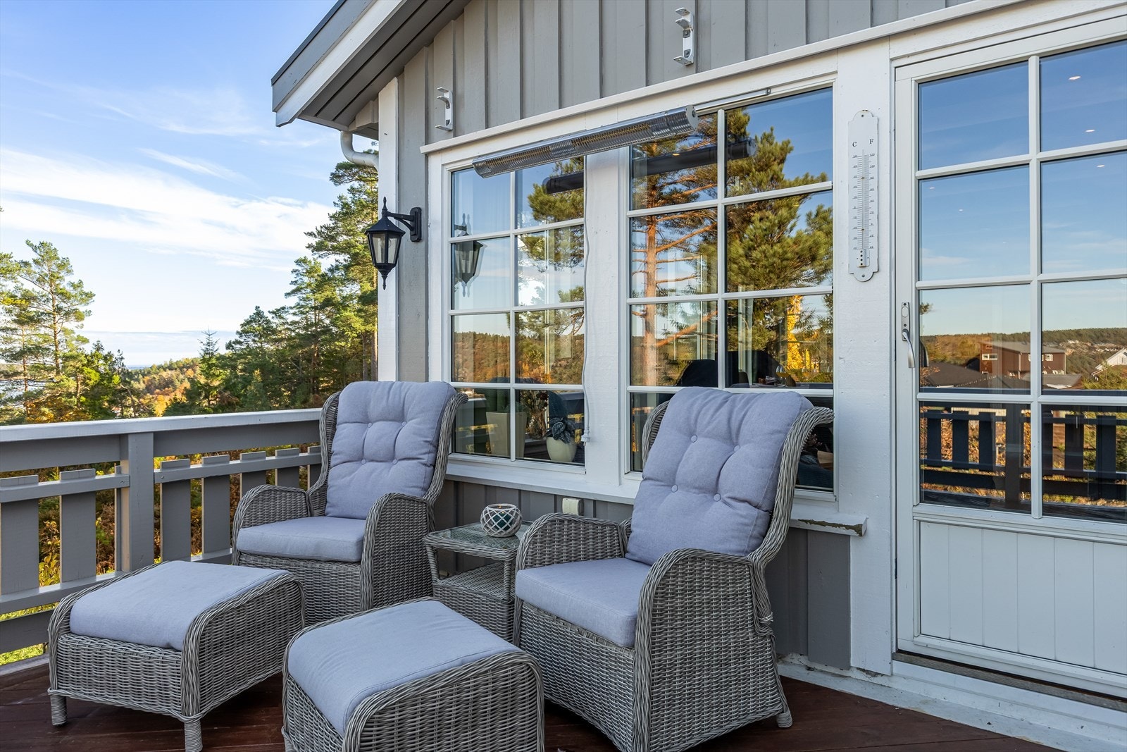 Terrassen er på ca 19 m² Galleribilde