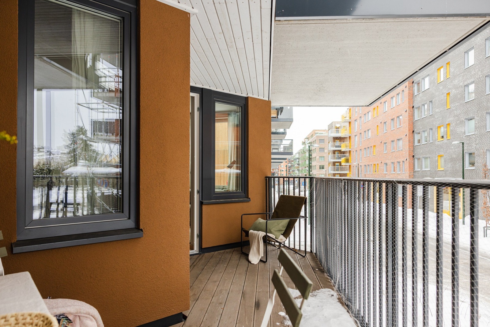 Balkongen byr på god plass til alternativ møblering. Galleribilde