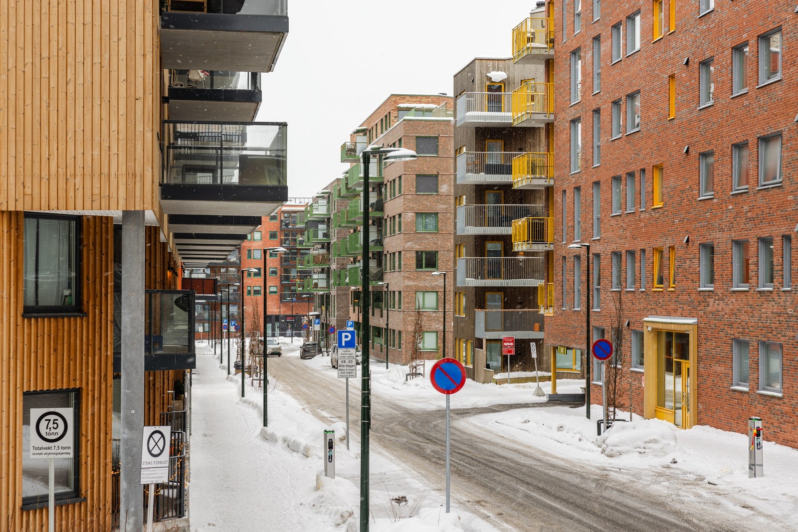 Hjørneleiligheten har en sentral beliggenhet og moderne fasade. Galleribilde